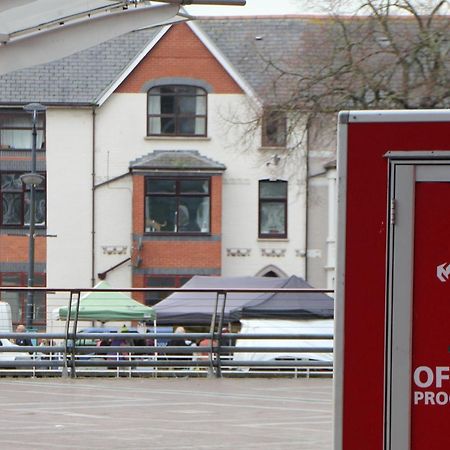 1 Fitzhamon Embankment Apartments Opposite Principality Stadium - Long Stay Offer Cardiff Ngoại thất bức ảnh