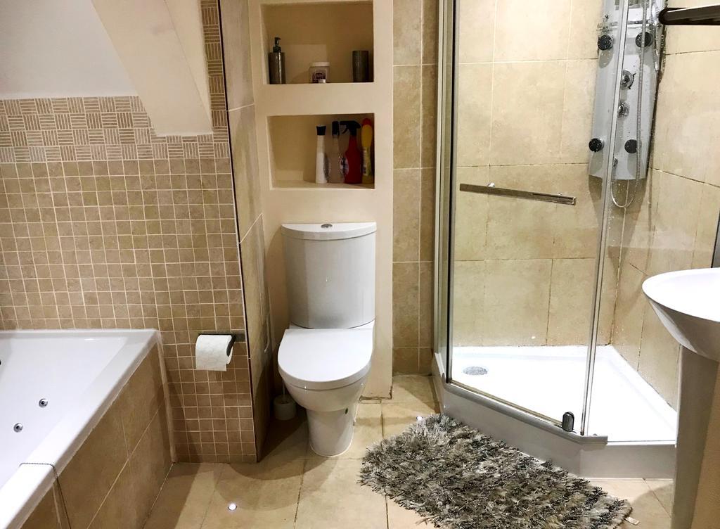 1 Fitzhamon Embankment Apartments Opposite Principality Stadium - Long Stay Offer Cardiff Phòng bức ảnh